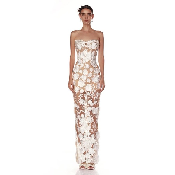 Bronx and Banco Dresses & Skirts - Bronx and Banco White Floral Appliqué Nude Strapless Maxi Dress